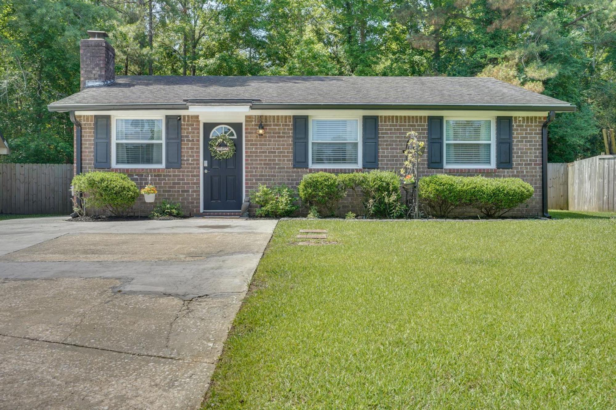 Cozy Goose Creek Escape With Patio And Grill Villa Exterior foto