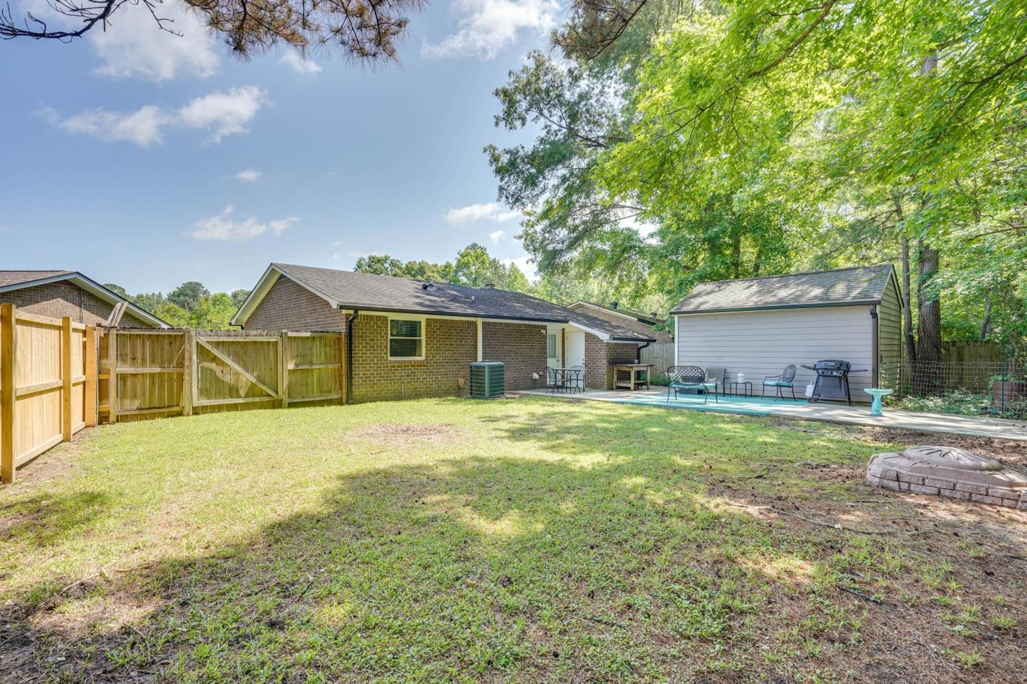 Cozy Goose Creek Escape With Patio And Grill Villa Exterior foto